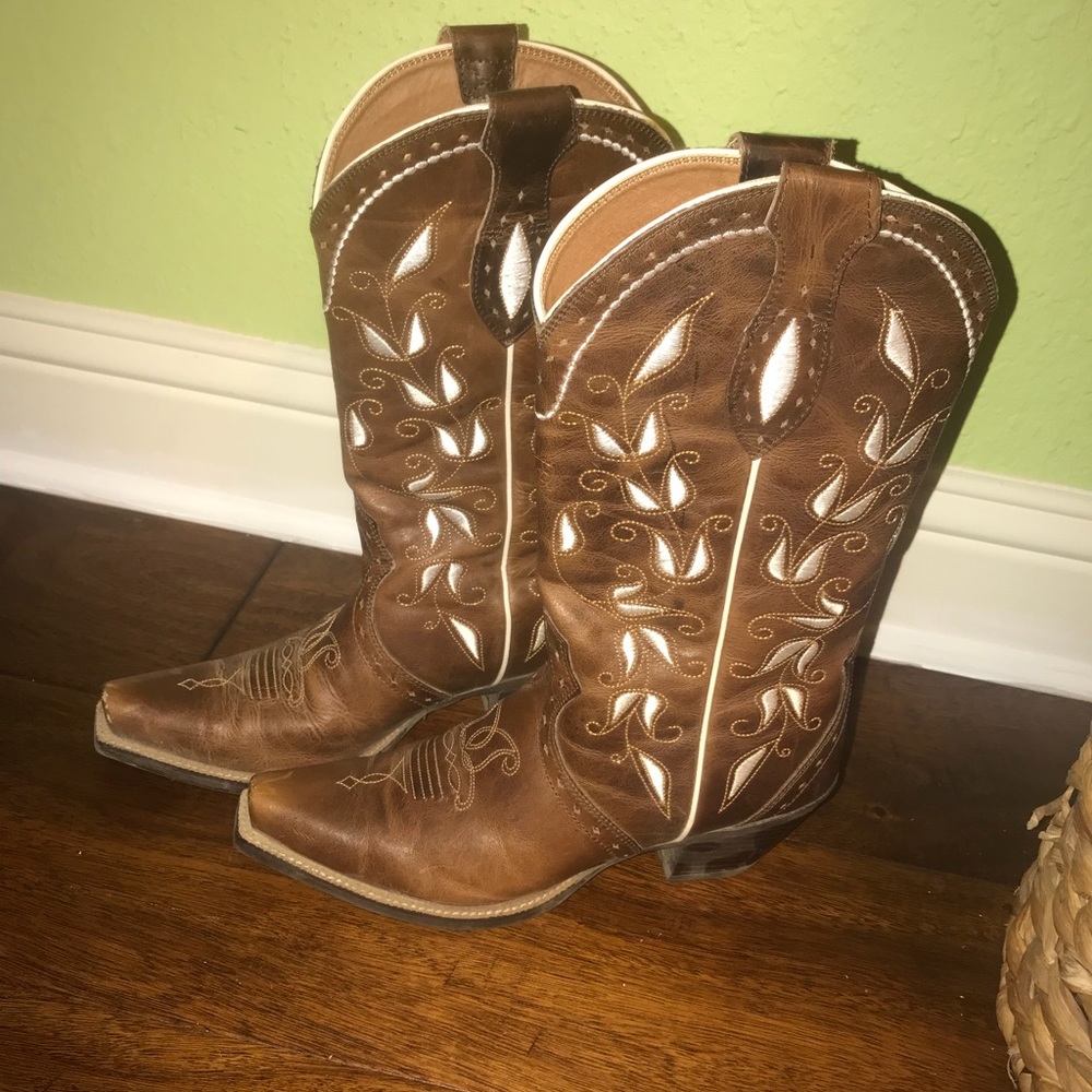 Ariat Leather Cowgirl Boots